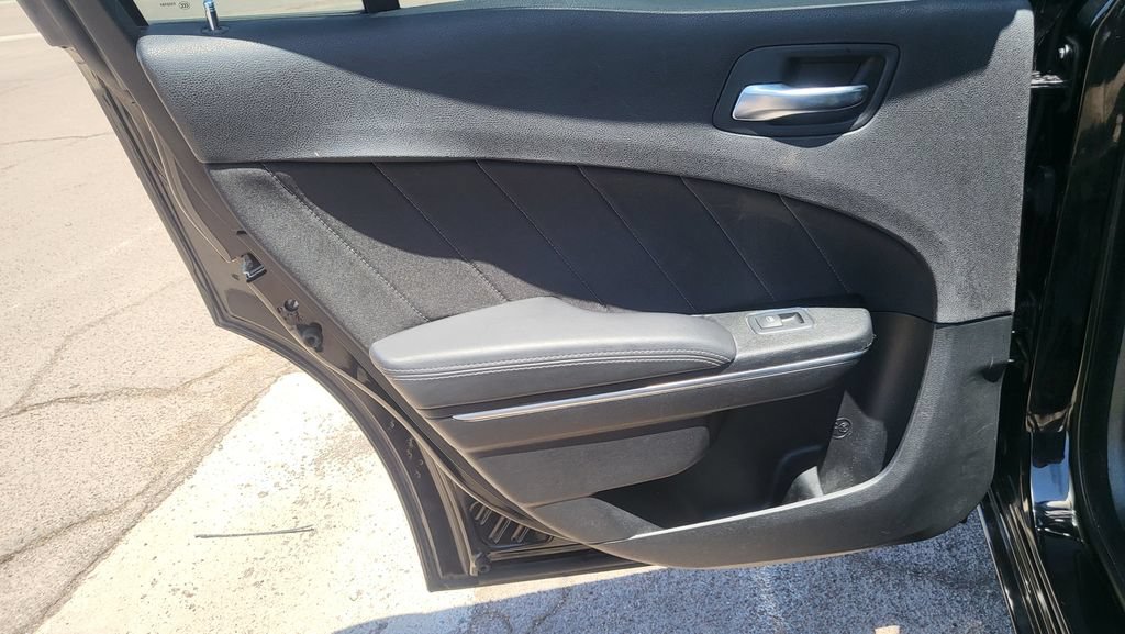 Used 2016 Dodge Charger SXT w/ Navigation & Travel Group RWD image 23