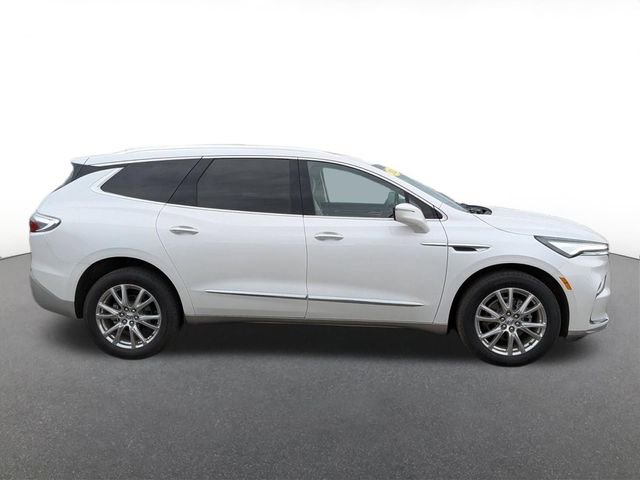Used 2023 Buick Enclave Essence w/ Experience Buick Package image 2