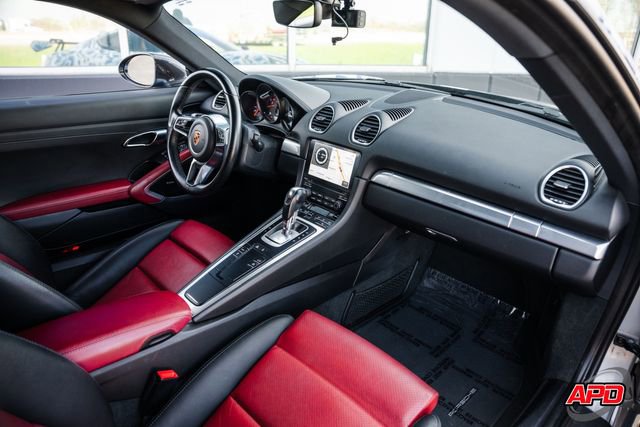 Used 2018 Porsche 718 Cayman RWD image 21