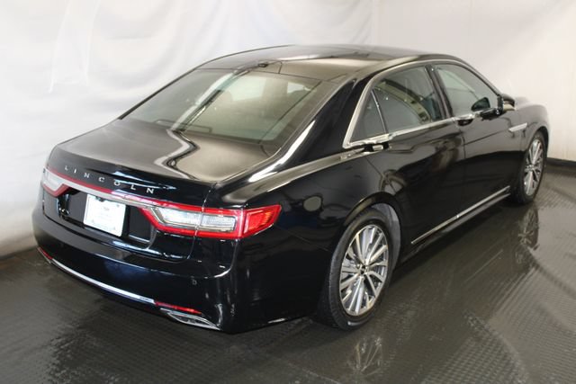 Used 2017 Lincoln Continental Select FWD image 4