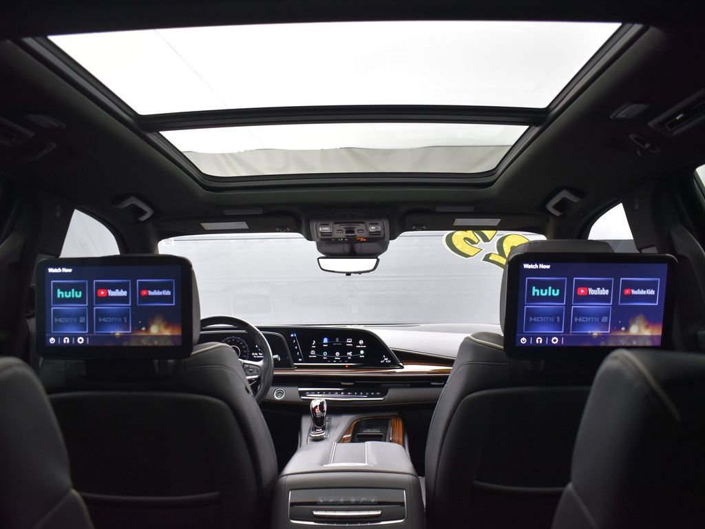 Used 2023 Cadillac Escalade ESV Premium Luxury w/ Performance Package image 32