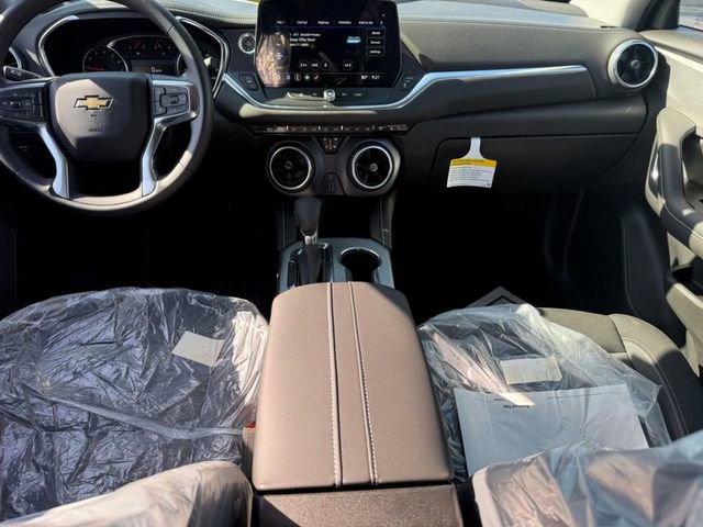 Used 2025 Chevrolet Blazer LT image 12