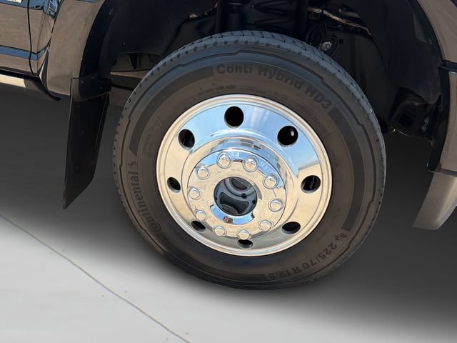 Certified 2022 Ford F450 Platinum w/ FX4 Off-Road Package AWD/4WD image 9