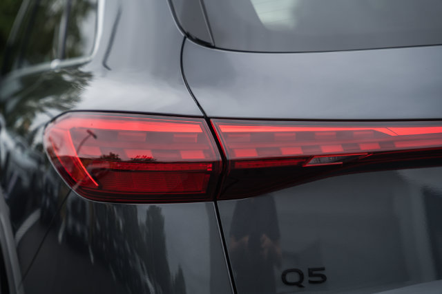 Used 2025 Audi Q5 Premium Plus w/ Premium Plus AWD/4WD image 7