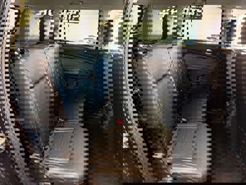 Used 2021 Volkswagen Atlas SE image 40