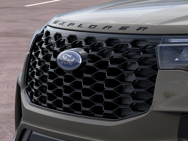 New 2026 Ford Explorer ST-Line w/ ST-Line Street Pack AWD/4WD image 17