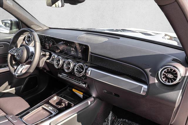 New 2026 Mercedes-Benz GLB 250 4MATIC image 28