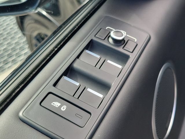 Used 2016 Land Rover Range Rover Sport Supercharged AWD/4WD image 20