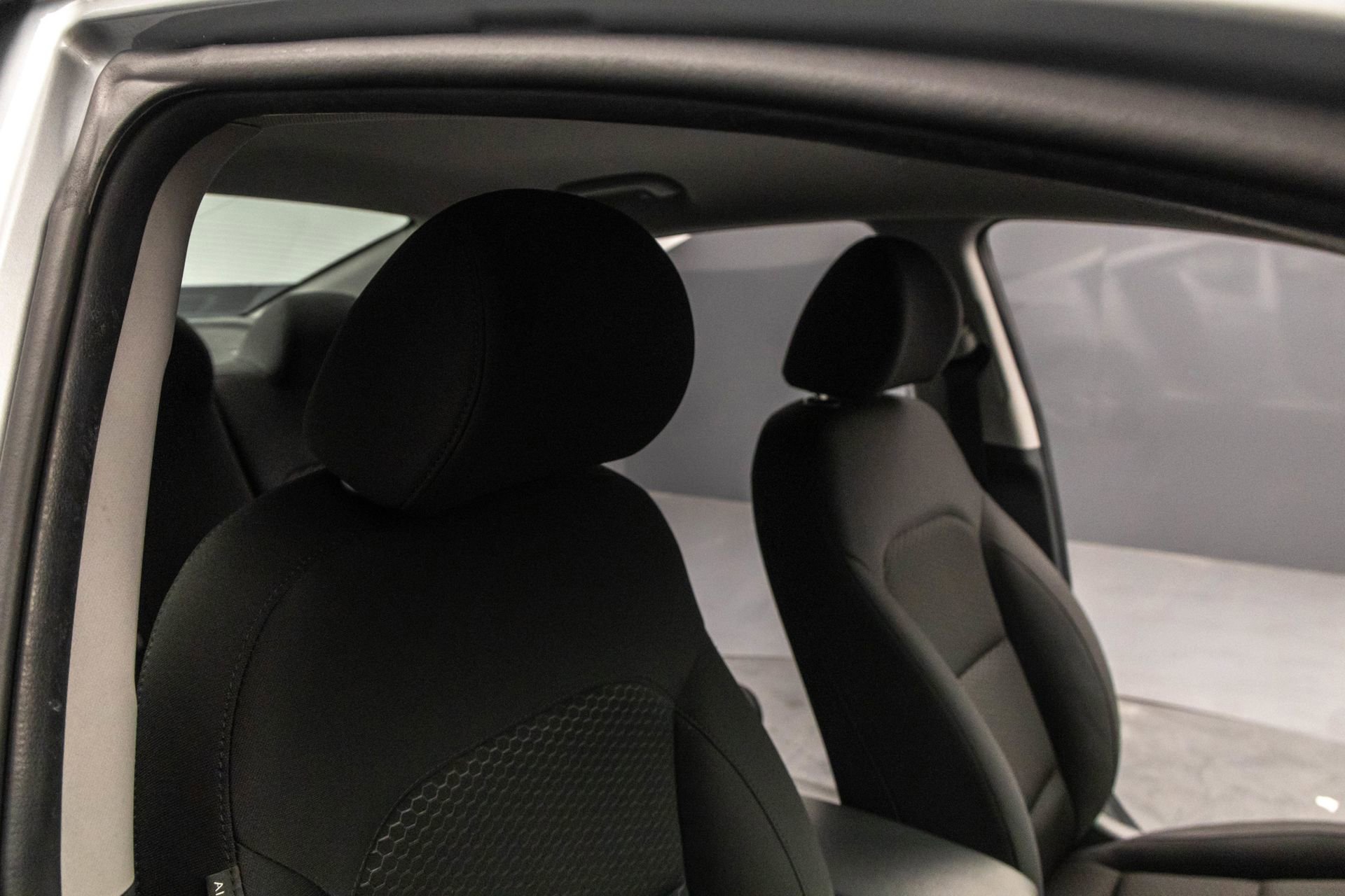 Used 2020 Hyundai Elantra SEL w/ Cargo Package (C1) image 39