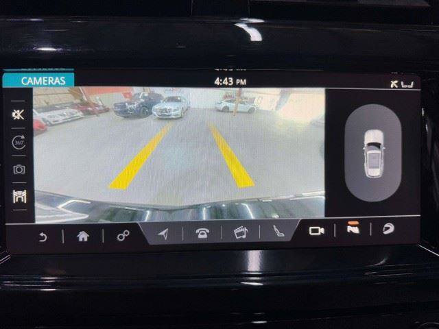 Used 2017 Land Rover Discovery HSE AWD/4WD image 31