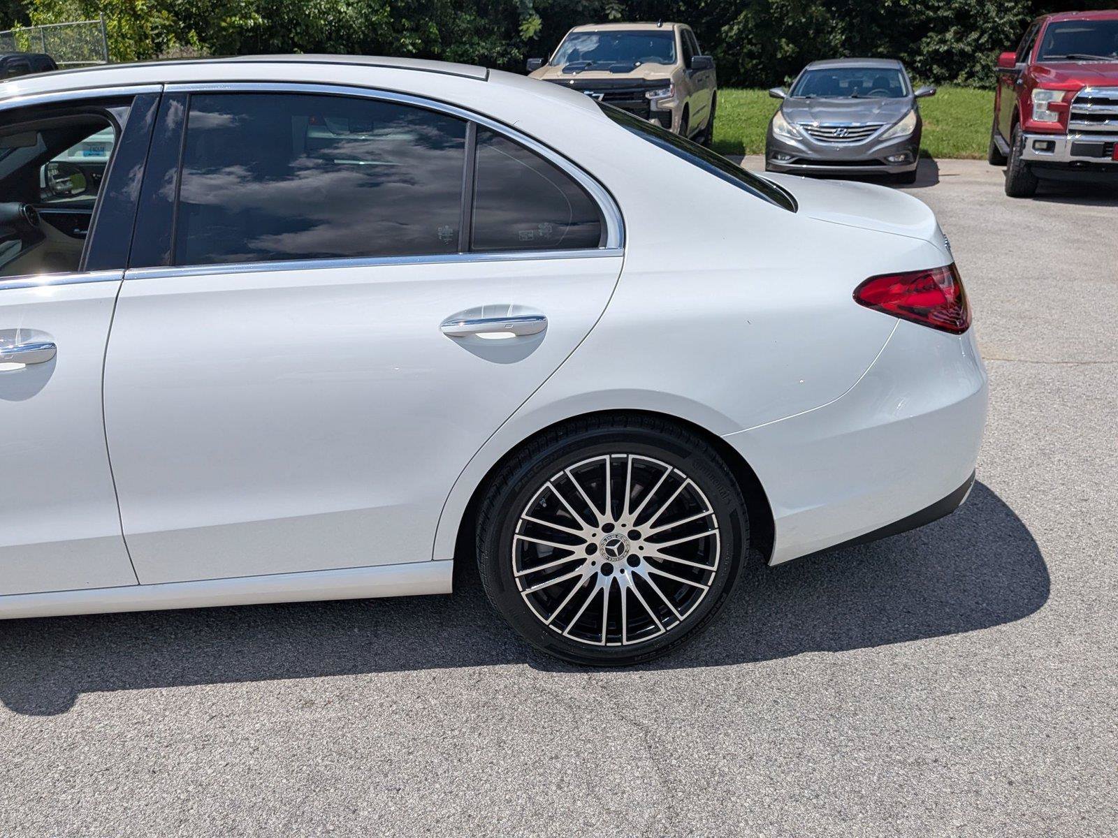 Used 2022 Mercedes-Benz C 300 Sedan image 11