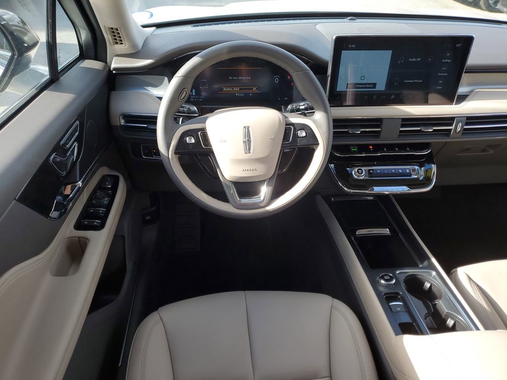 Used 2024 Lincoln Corsair FWD image 16