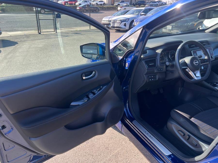 Used 2024 Nissan Leaf SV Plus image 9