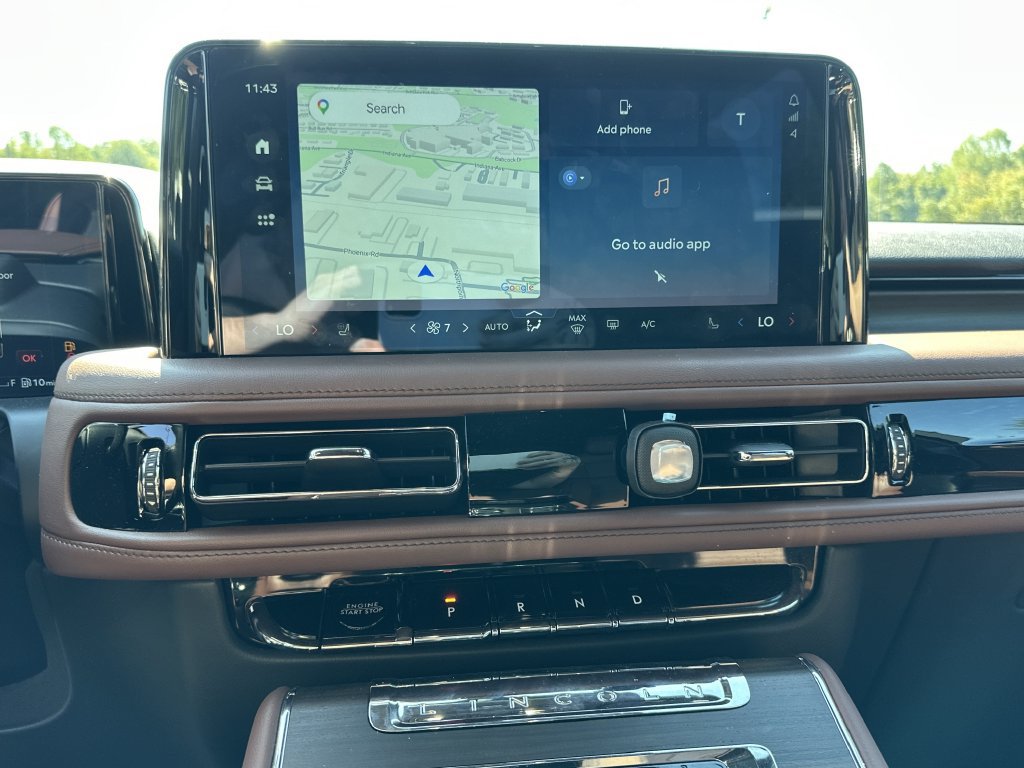 Used 2026 Lincoln Aviator Reserve AWD/4WD image 11