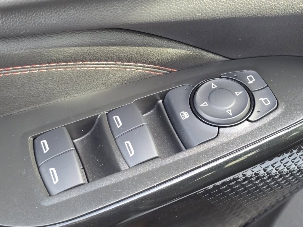 Certified 2025 Chevrolet Trax RS w/ Driver Confidence Package image 22