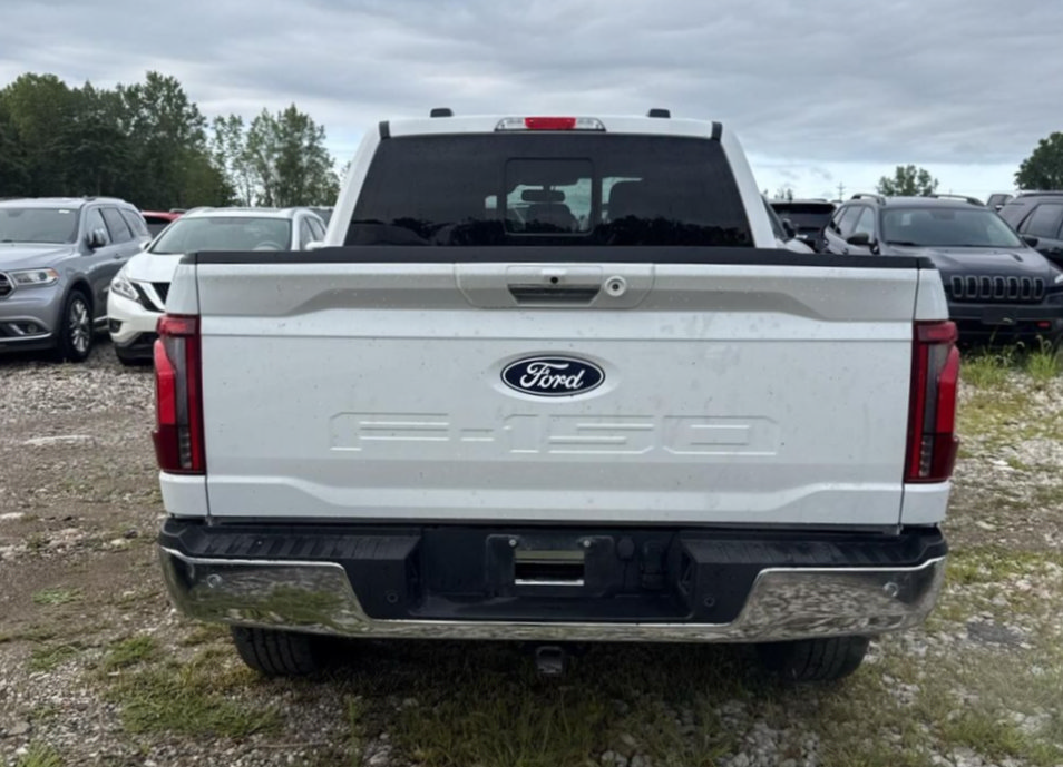 Used 2024 Ford F150 Lariat AWD/4WD image 4