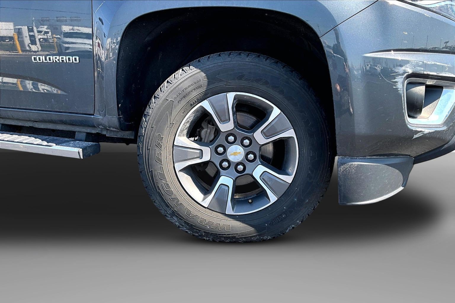 Used 2016 Chevrolet Colorado Z71 AWD/4WD image 2