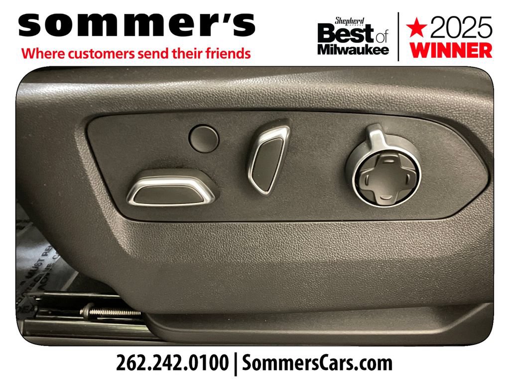 Used 2025 GMC Yukon XL AT4 Ultimate w/ LPO, Floor Liner Package AWD/4WD image 10