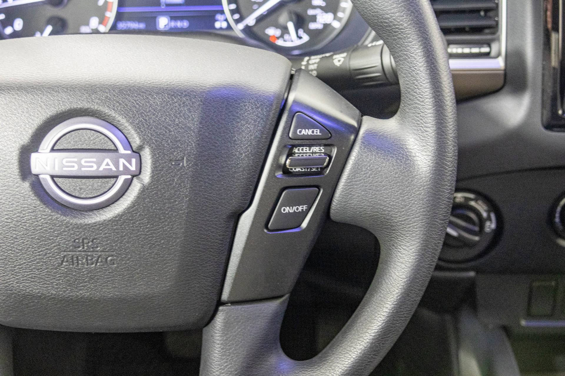 Used 2022 Nissan Frontier SV image 29