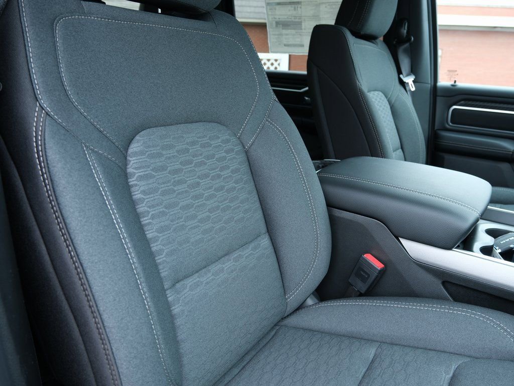 New 2026 RAM 1500 4x4 Crew Cab image 28