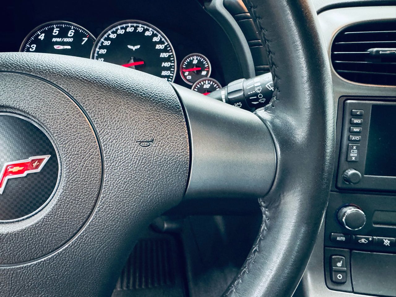 Used 2006 Chevrolet Corvette Z06 w/ Preferred Equipment Group image 36