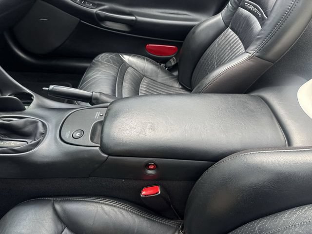 Used 2003 Chevrolet Corvette Convertible RWD image 21