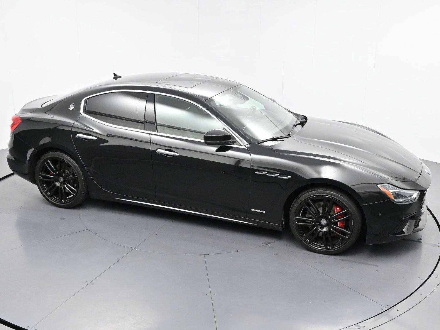 Used 2018 Maserati Ghibli S GranSport RWD image 37