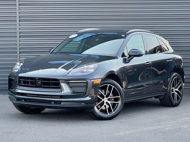 Certified 2026 Porsche Macan AWD/4WD image 1