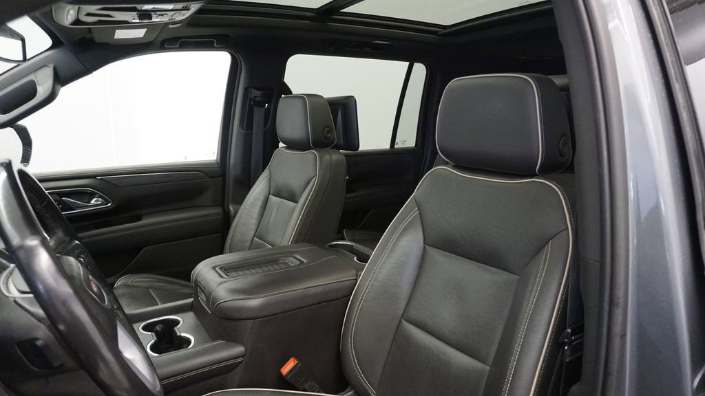 Used 2021 GMC Yukon XL SLT w/ SLT Premium Package image 36