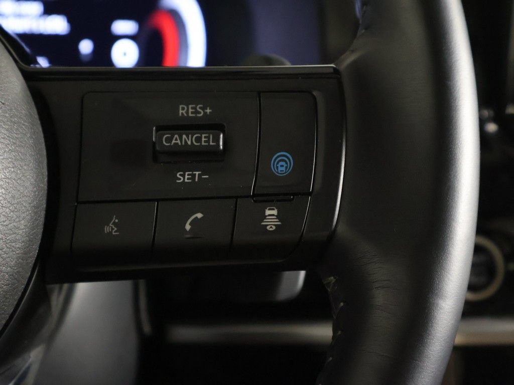 Used 2024 Nissan Pathfinder Platinum w/ Lighting Package (N93) AWD/4WD image 43