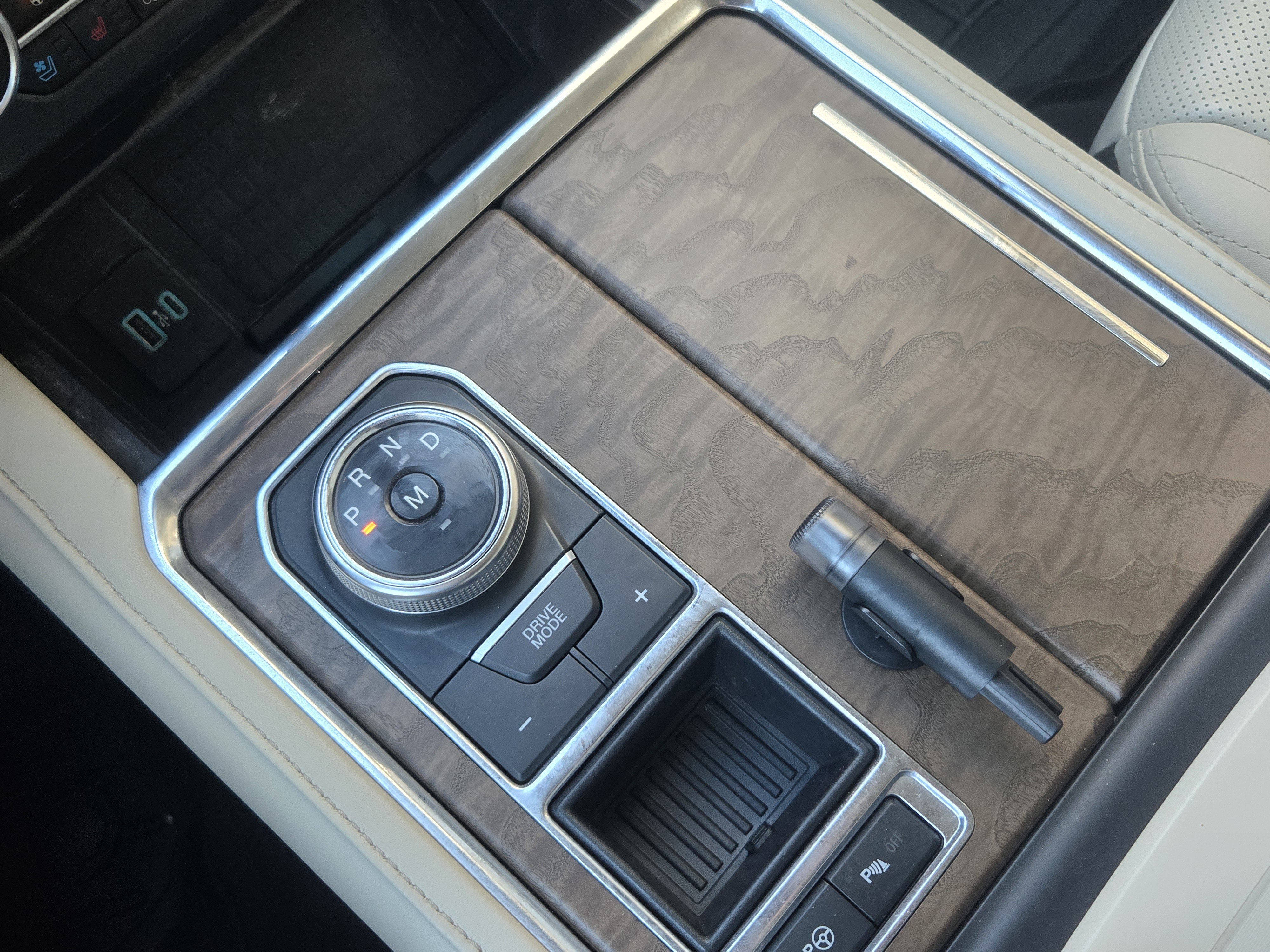 Used 2020 Ford Expedition Platinum image 14