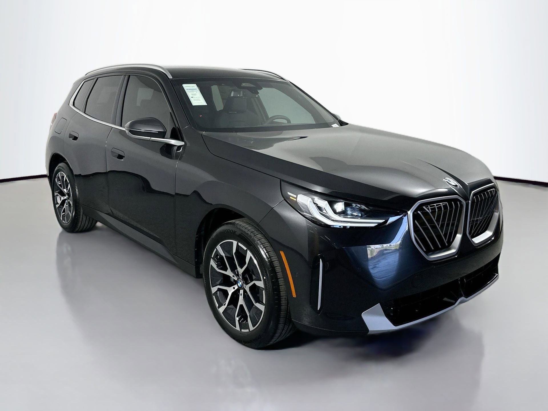 Used 2025 BMW X3 xDrive30i w/ Convenience Package image 4