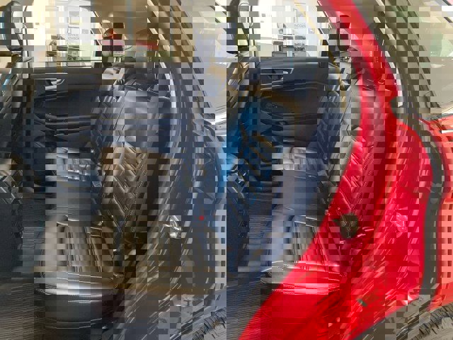 Used 2020 Ford Edge SEL w/ Convenience Package image 10