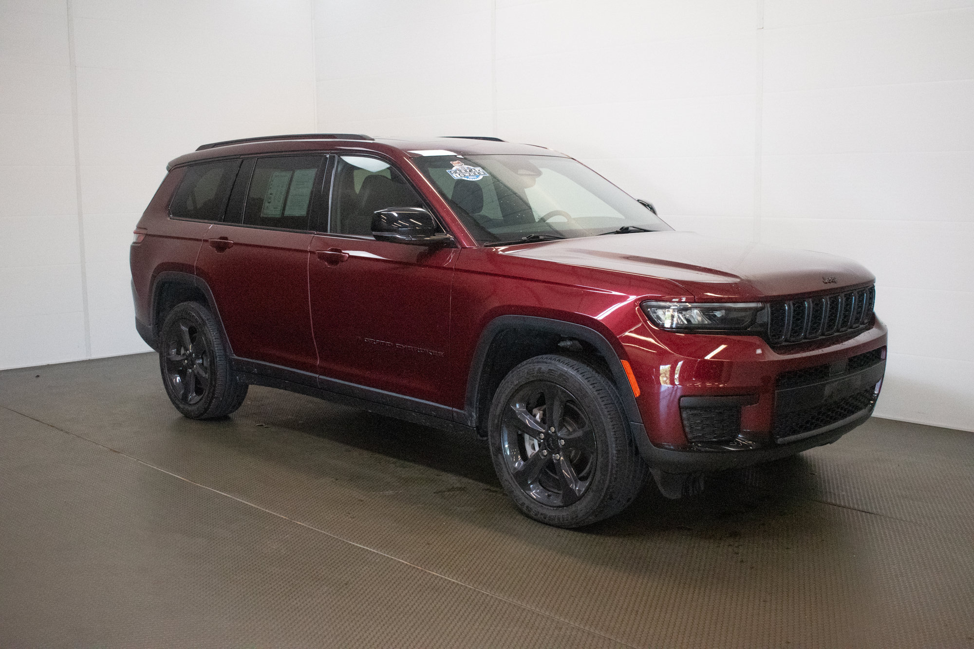 Used 2023 Jeep Grand Cherokee L Laredo