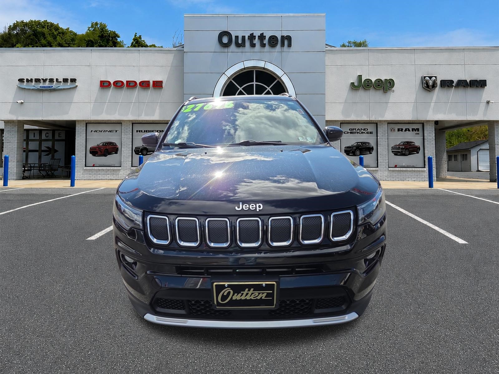 Certified 2022 Jeep Compass Limited AWD/4WD image 9
