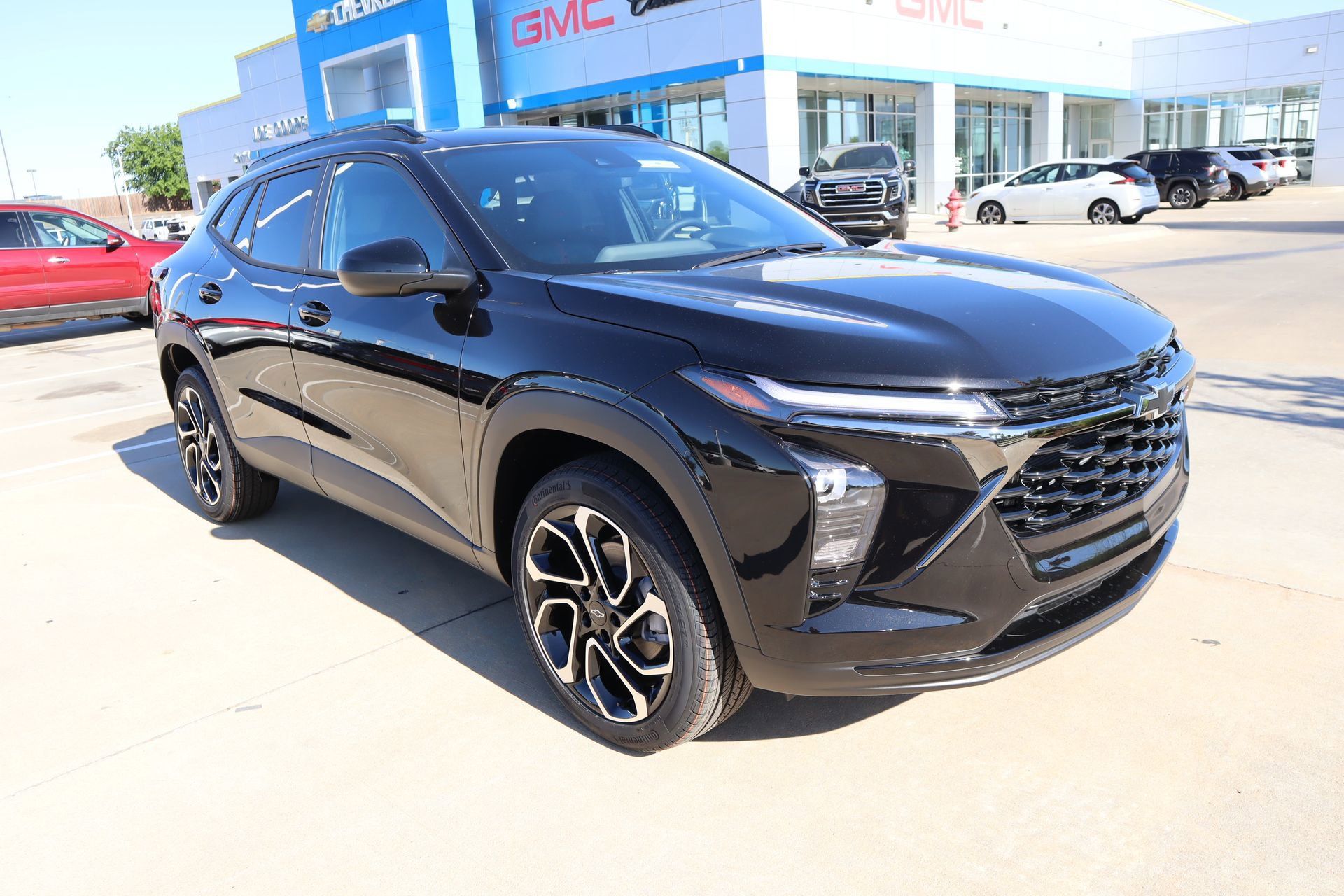 New 2026 Chevrolet Trax RS w/ Driver Confidence Package FWD image 1
