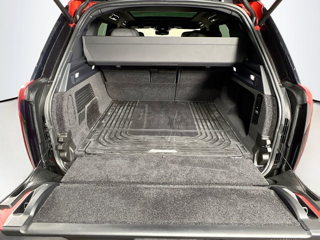 Used 2023 Land Rover Range Rover SV image 29