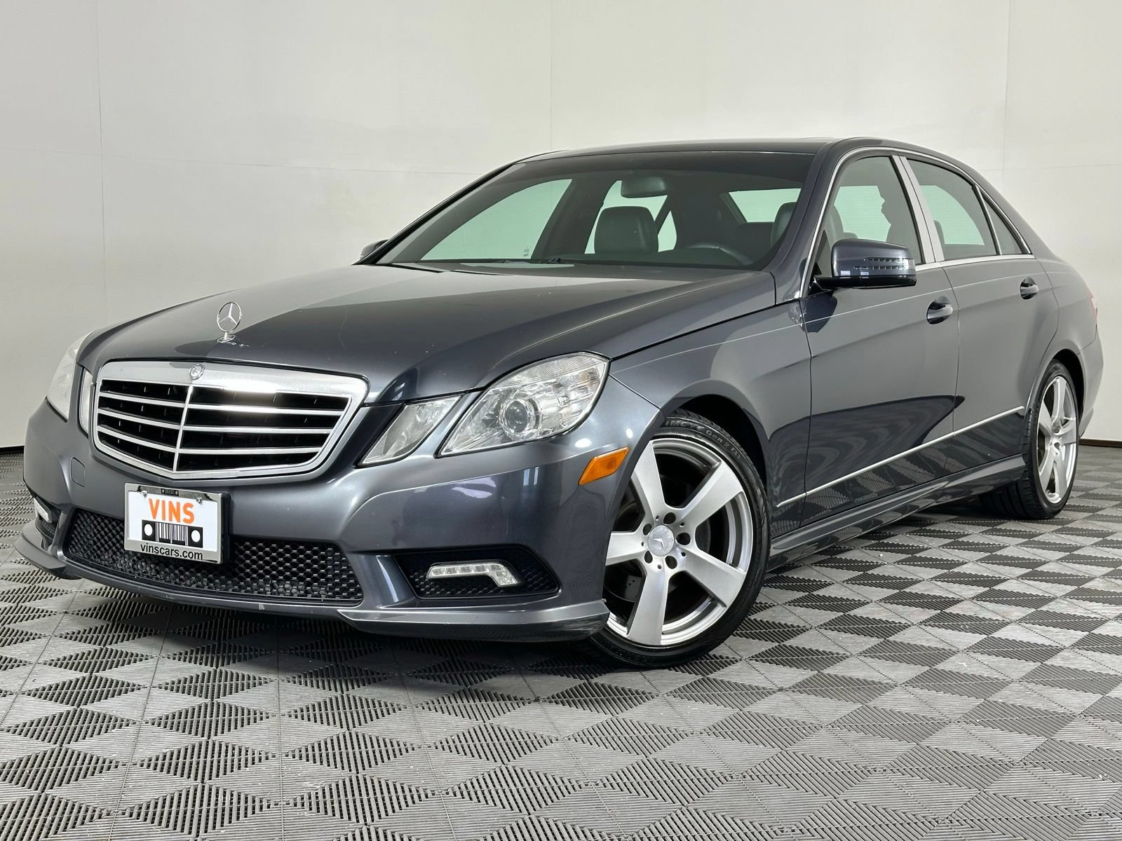Used 2011 Mercedes-Benz E 350 4MATIC Sedan image 35