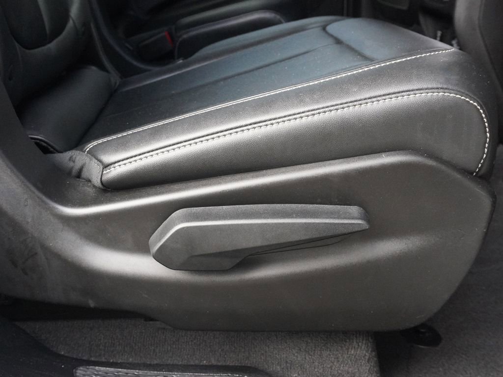 Used 2021 Jeep Grand Cherokee L Limited AWD/4WD image 37