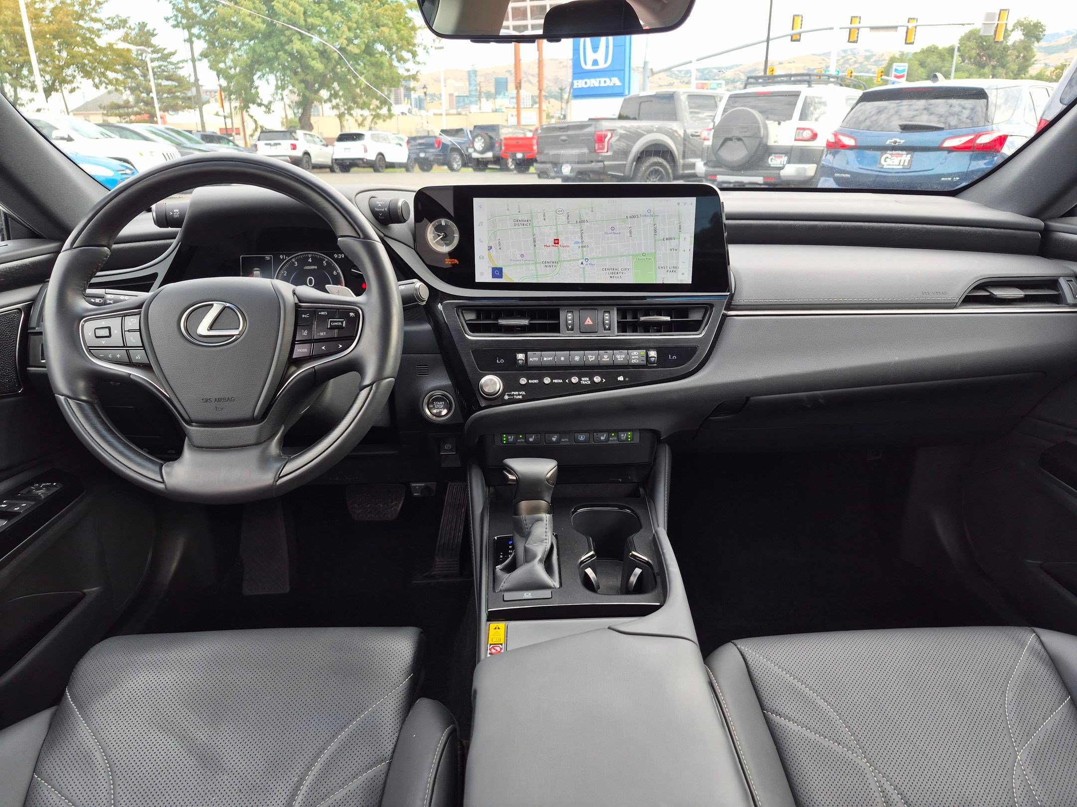 Used 2025 Lexus ES 350 Ultra Luxury FWD image 28