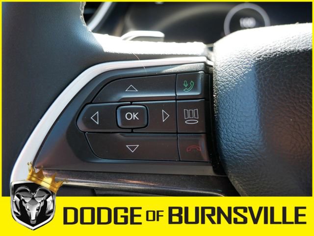 Used 2023 Jeep Grand Cherokee L Laredo AWD/4WD image 24