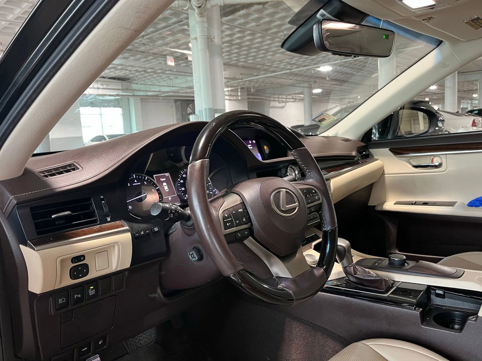 Used 2018 Lexus ES 350 w/ Premier Package FWD image 16