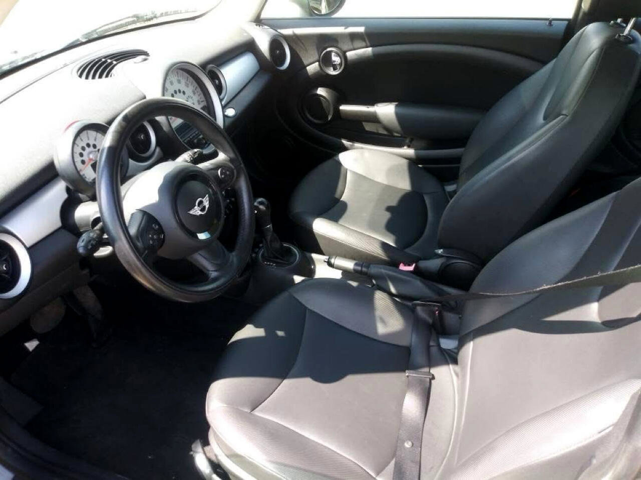 Used 2013 MINI Cooper Clubman image 3