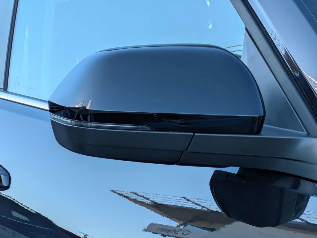 Used 2023 Volkswagen Atlas SE image 12