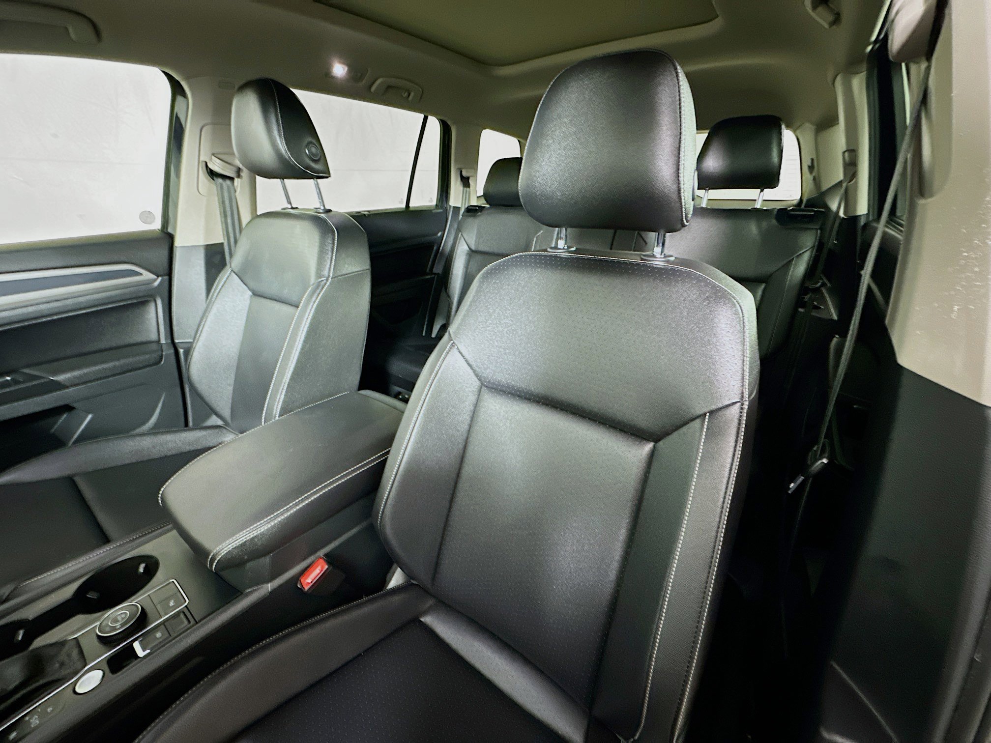 Used 2021 Volkswagen Atlas SE w/ Panoramic Sunroof Package image 19