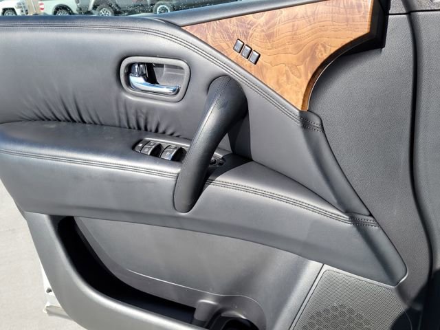 Used 2024 Nissan Armada SL AWD/4WD image 7