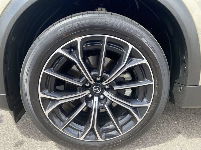 Certified 2025 MAZDA CX-70 Plug-In Hybrid w/ Premium Plus AWD/4WD image 10