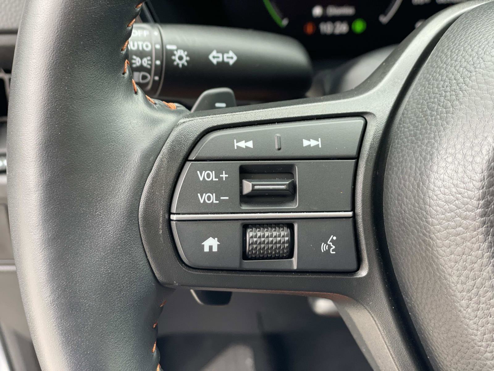 Used 2025 Honda CR-V Sport-L image 5