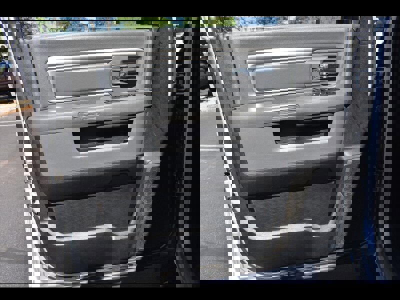 Used 2015 RAM 2500 SLT image 17