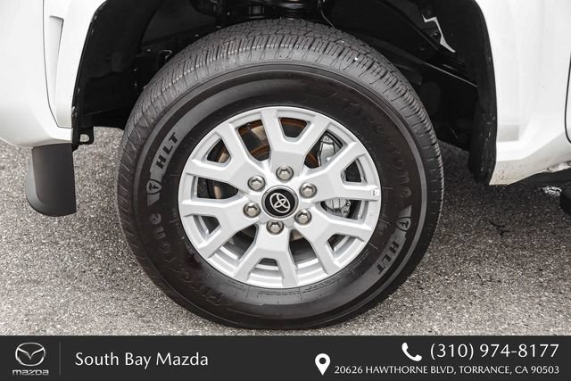 Used 2025 Toyota Tacoma SR5 AWD/4WD image 11